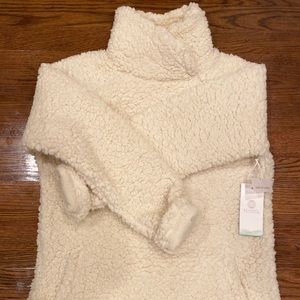 Balance collection teddy pullover